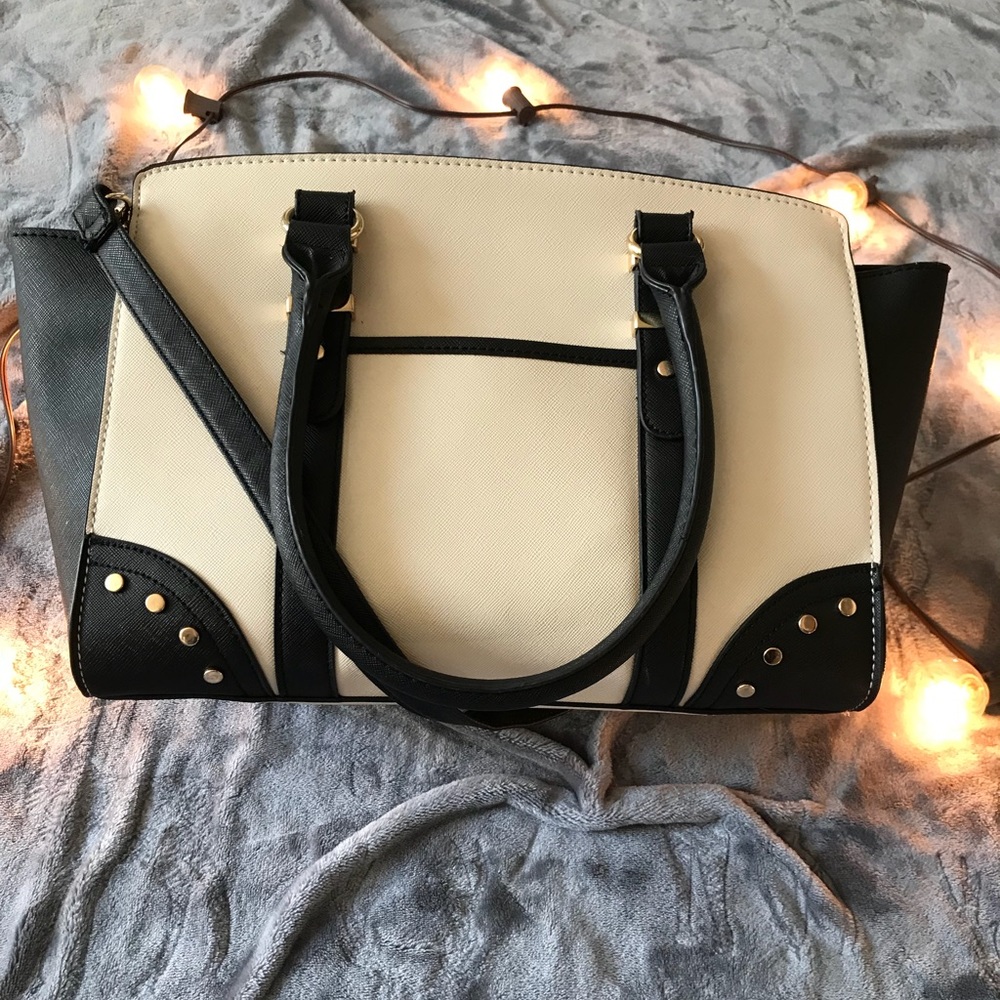 Aldo Purse